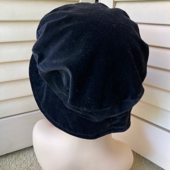 Black Velvet Cloche Hat - Picture 7 of 12